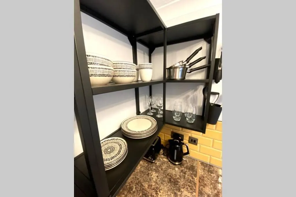 Apartment Spacious 2 Bed Apt Sleeps 4 Near Bournemouth Beach United Kingdom